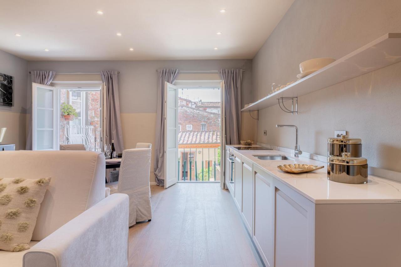 Serendipity Apartment Lucca Bagian luar foto